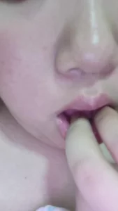 01母狗朱岑玉